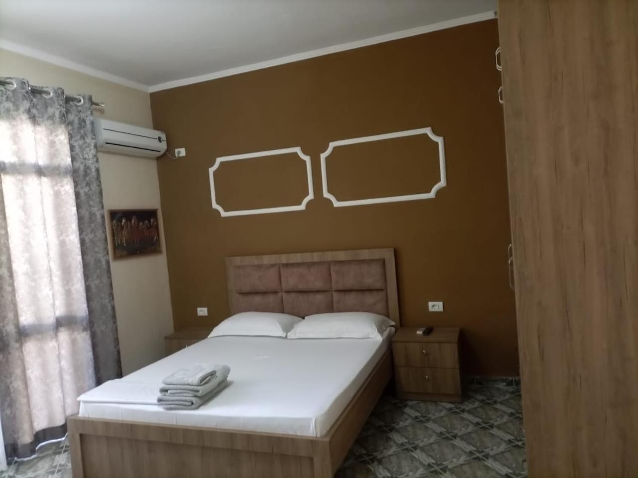 Twins Villa Mangalem Berat Chambre photo